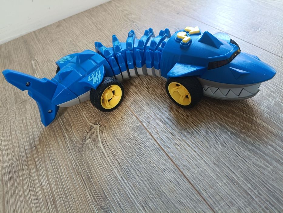 Smok jeżdżący na baterie