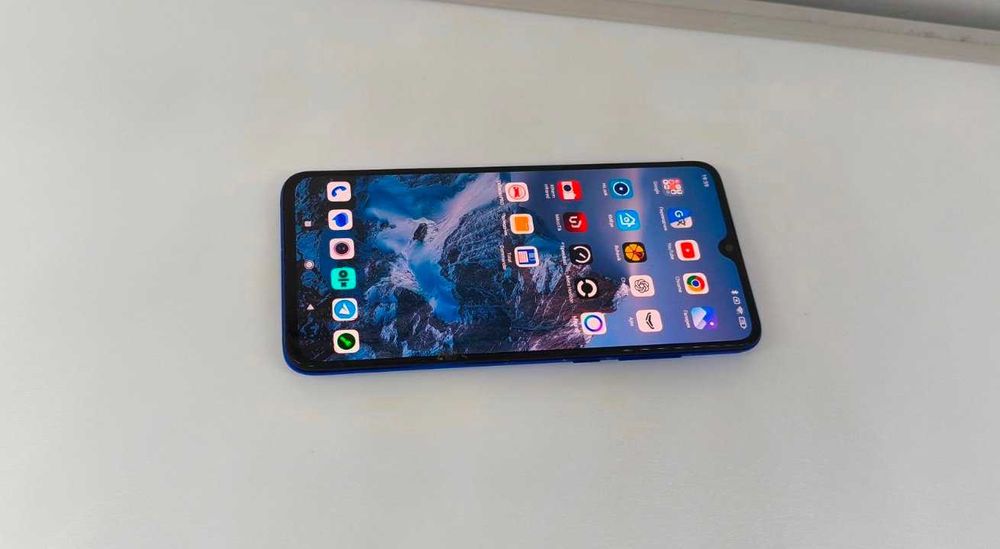 Мощный Xiaomi Mi 9 Lite 6/64GB 8ядер, 2sim NFC 6.39"Amoled
