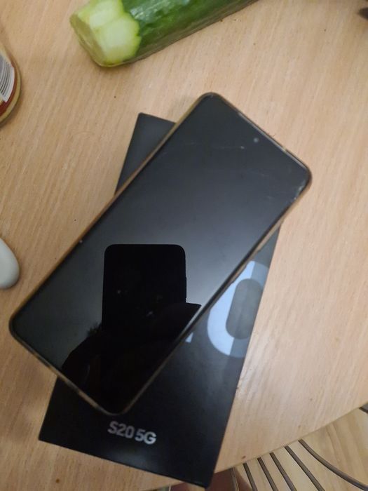 Samsung Galaxy S20 128 GB ROM 8GB/ RAM