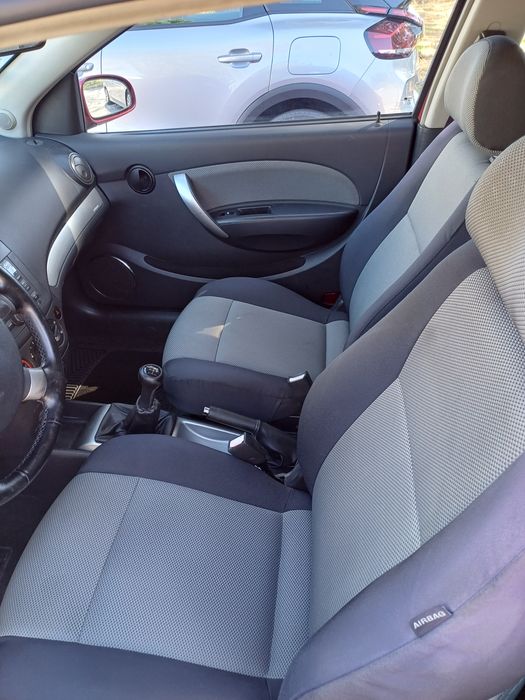 Chevrolet Aveo 1.2 GPL Único Dono         5 Lugares