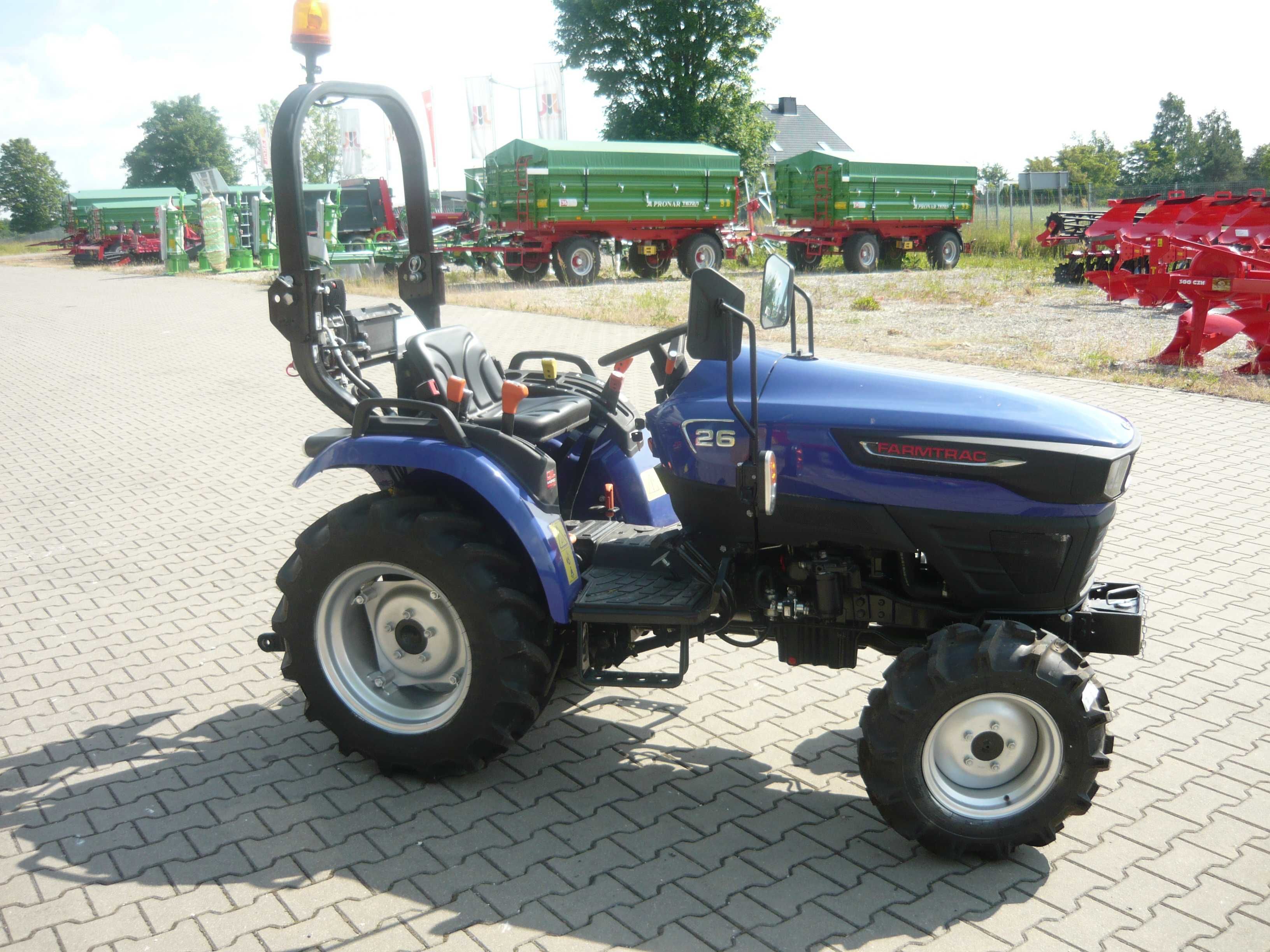 Ciągnik rolniczy Farmtrac 26km 4WD Kubota 26