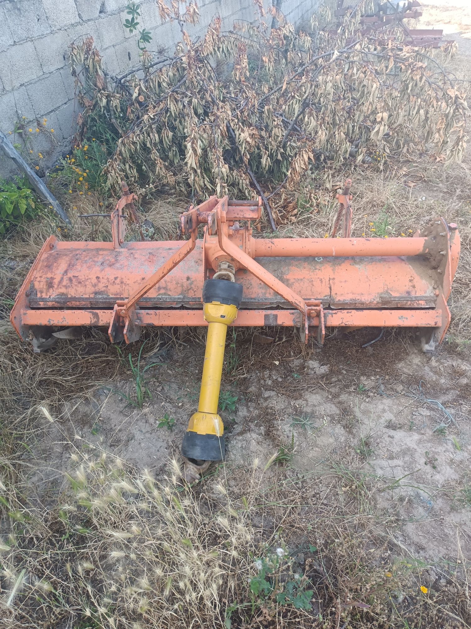 Vendo frese de 32 facas Galucho