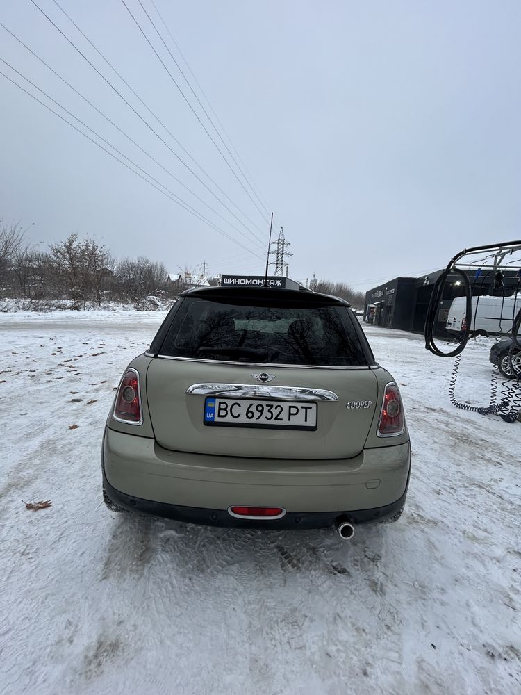 Mini cooper в кузові r56 2007року