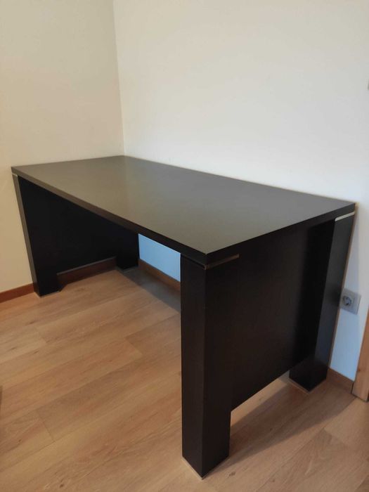 Secretária completa preta