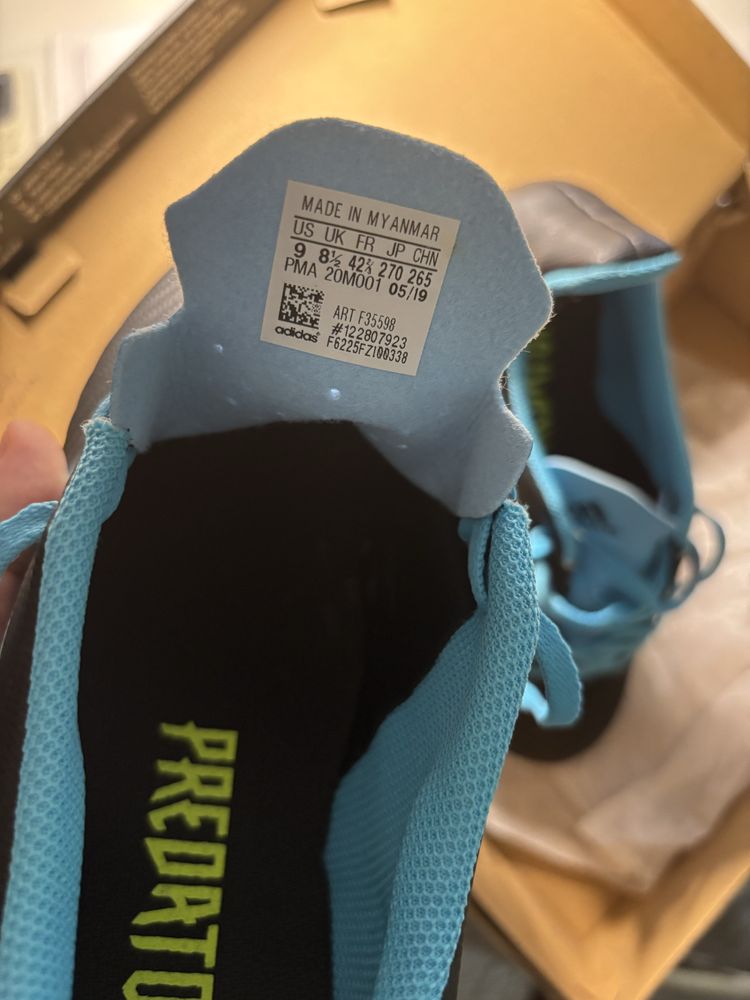 Adidas Predator Novas