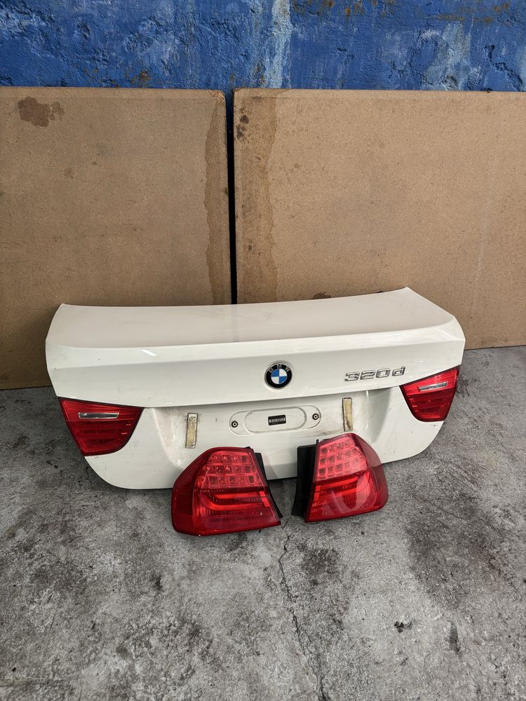 Mala BMW Série 3 E90 LCI c/ farolins