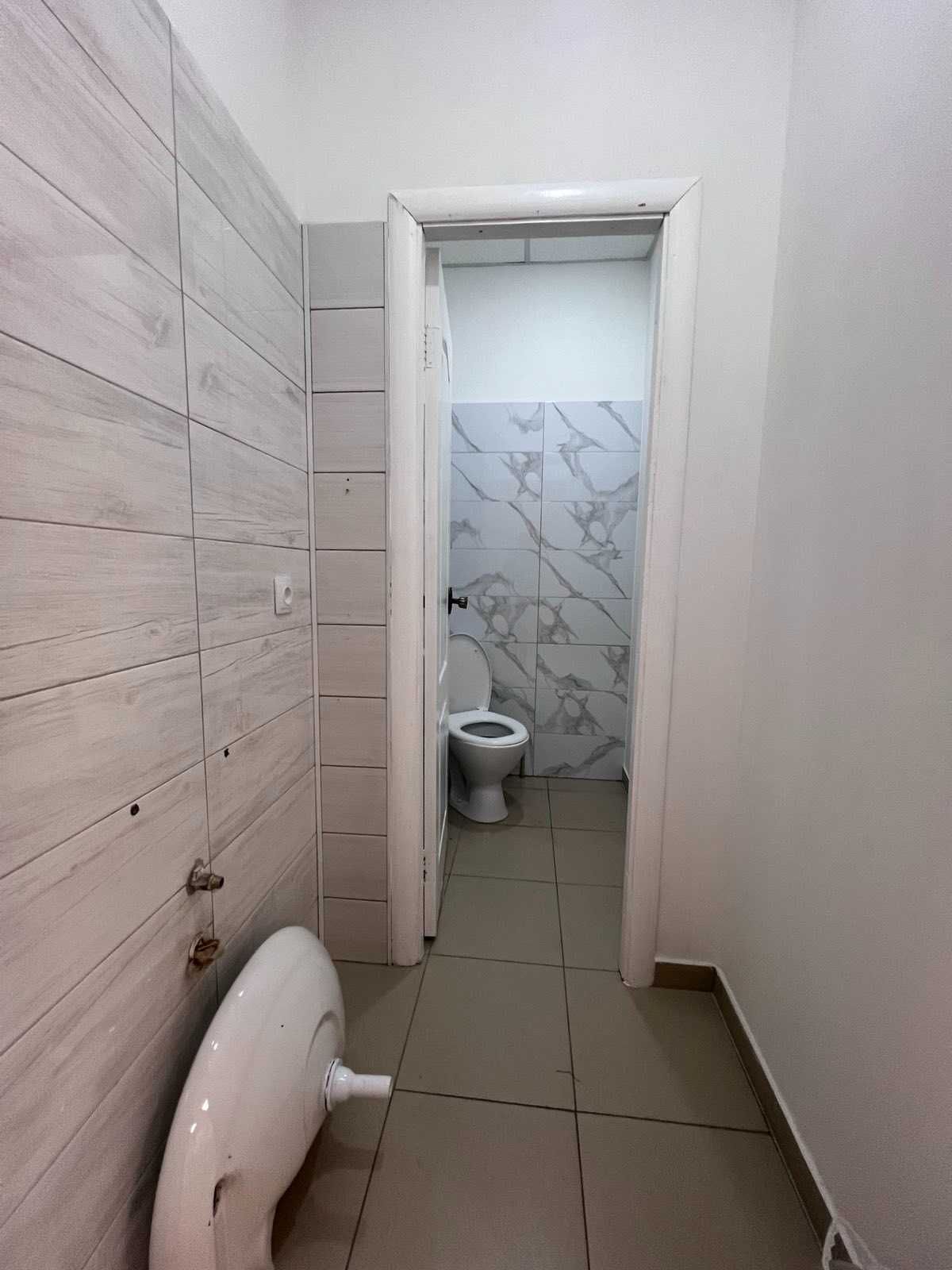 №:22189 - Продаж комерційного приміщення на вул. Небесної Сотні, 43 м²