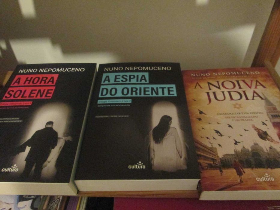 Livros Fição - NOVOS Nunca lidos com marcador original