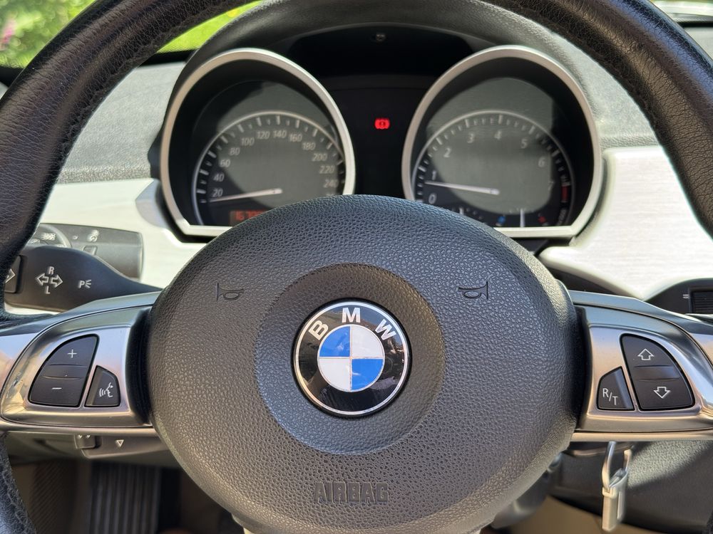 BMW Z4 3.0si 265cv - caixa manual (selo antigo)