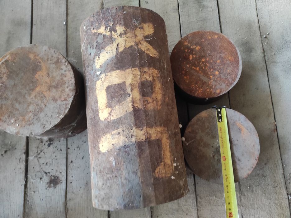 Круг 180 ми сталь ХВГ.довжина 33см.16см.8см.