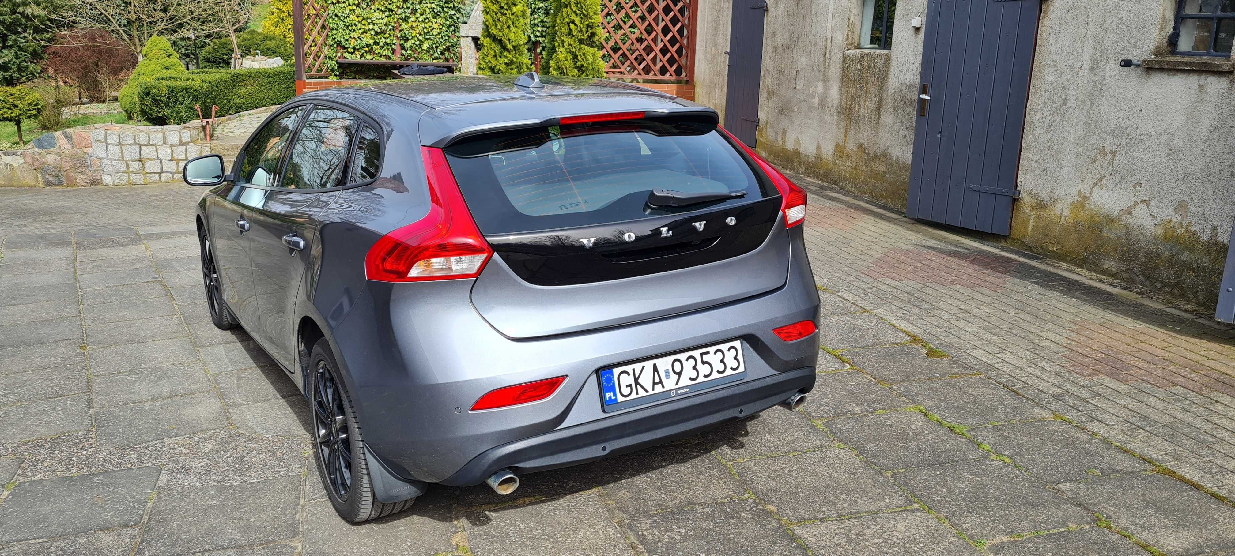 samochód Volvo V40