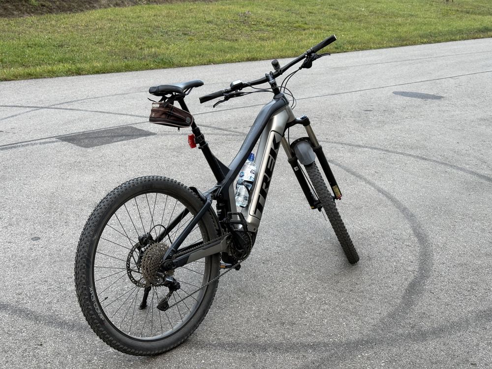 Rower elektryczmy TREK 4 FS 2024 r. 625 Wh, zamiana.