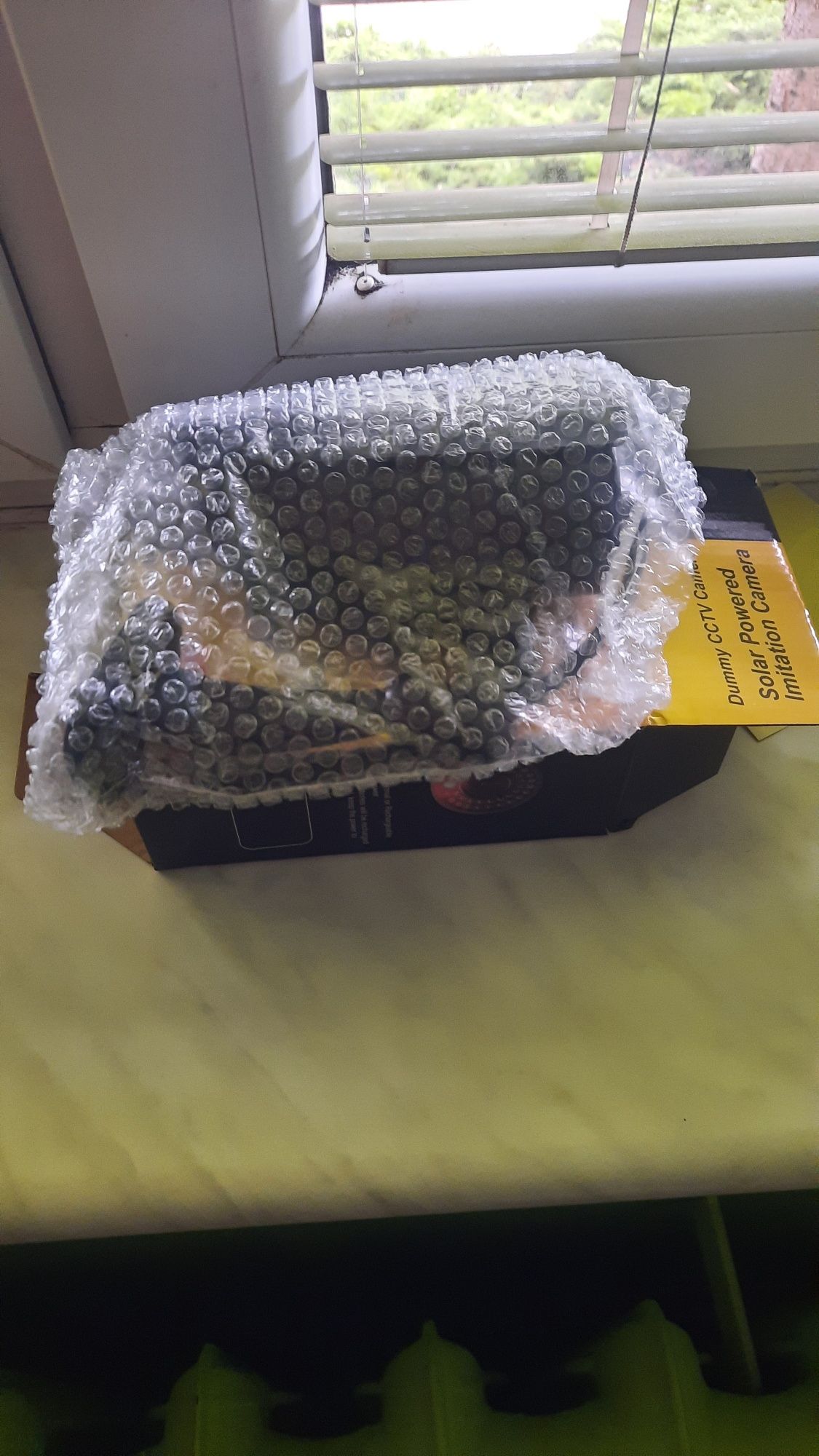 Kamera solarna atrapa