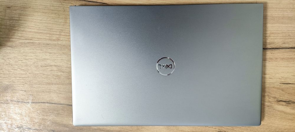 Laptop do pracy i nauki Dell Vostro 5515 16/512 GB NVMe Windows 11 Pro