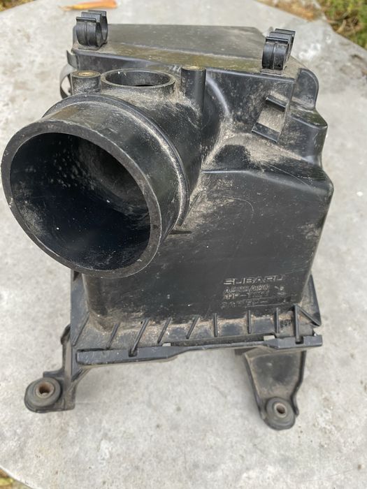 Корпус воздушного фильтра Субару WRX STI 2003 г