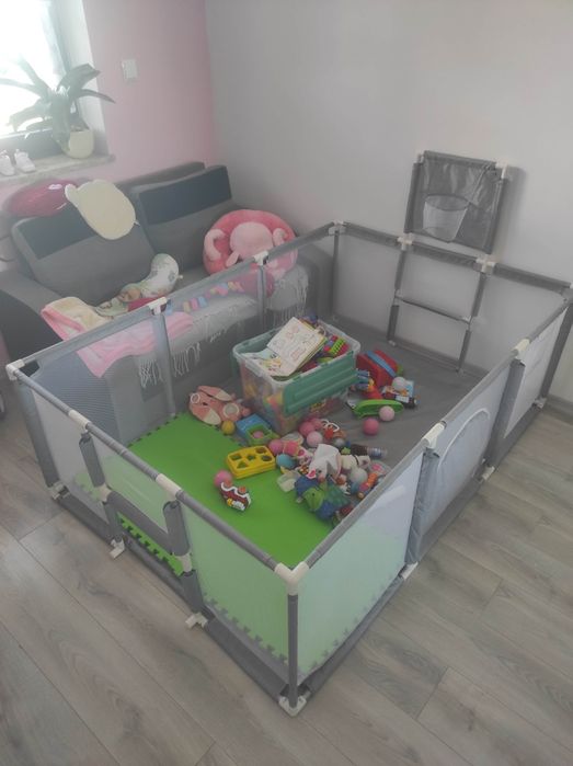 Kojec dla dziecka 180x120 plac zabaw solidny.