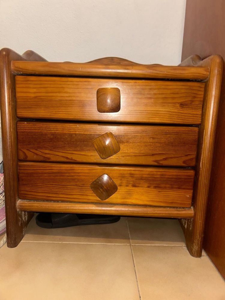 Cama colchao e criados mudos completo