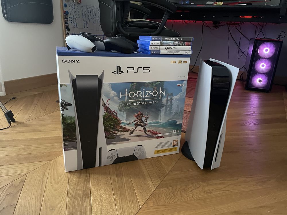 PLAYSTATION 5 Napęd + 1TB pamieci + 2 Pady + 4 Gry na płyte