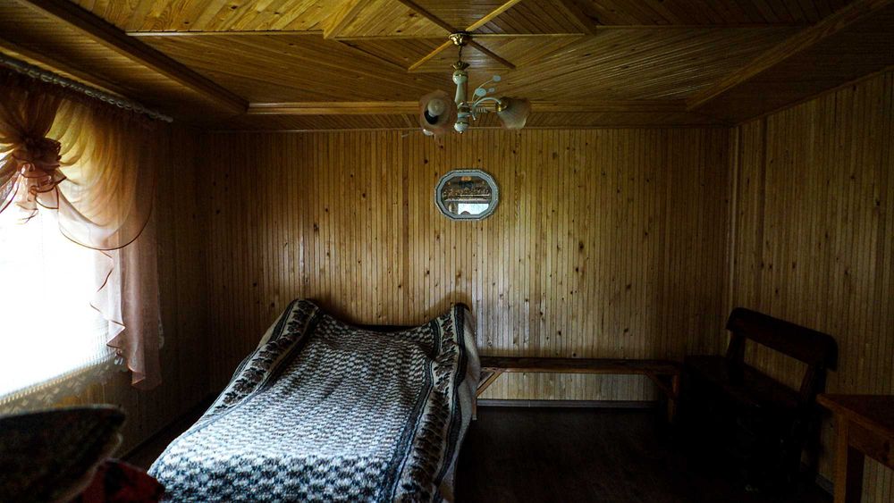 Продається затишний будинок з невеликою ділянкою в Карпатах