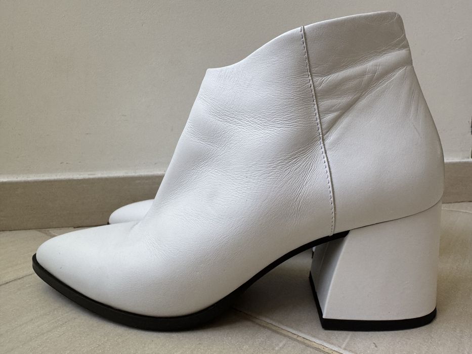 Продам шкіряні черевики Vero Moda