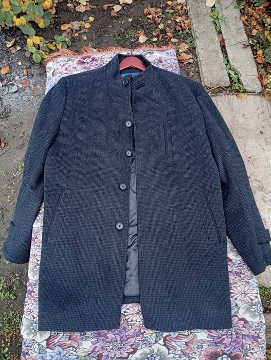 Продам новое мужское пальто/тетеплое.