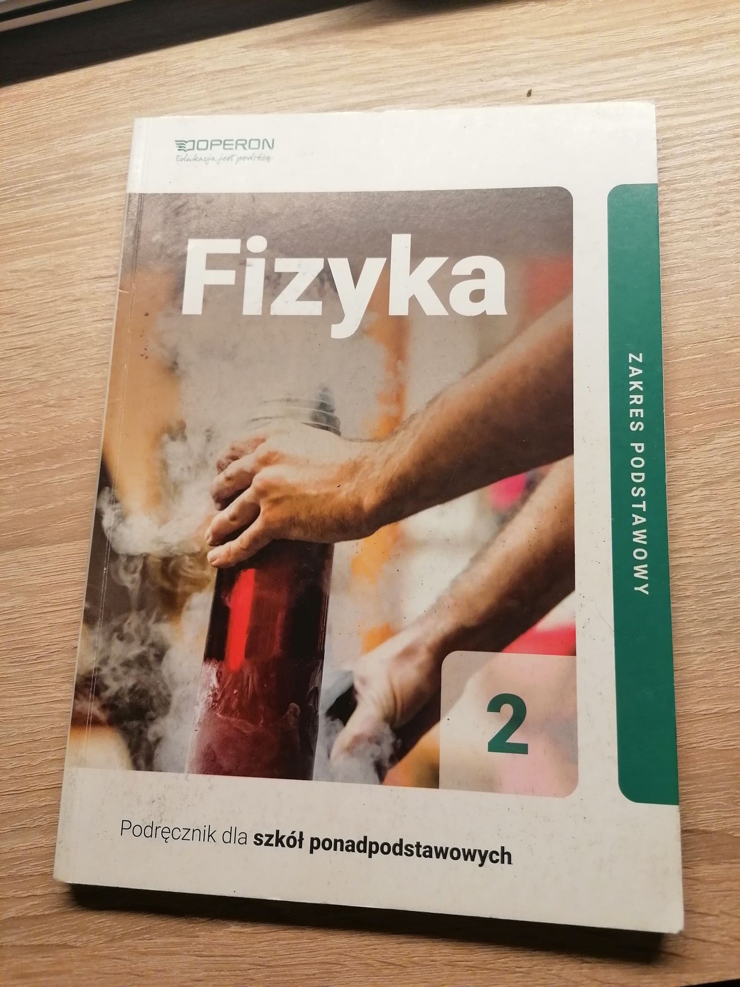 Książka do fizyki do klasy 2 ponadpodstawowej