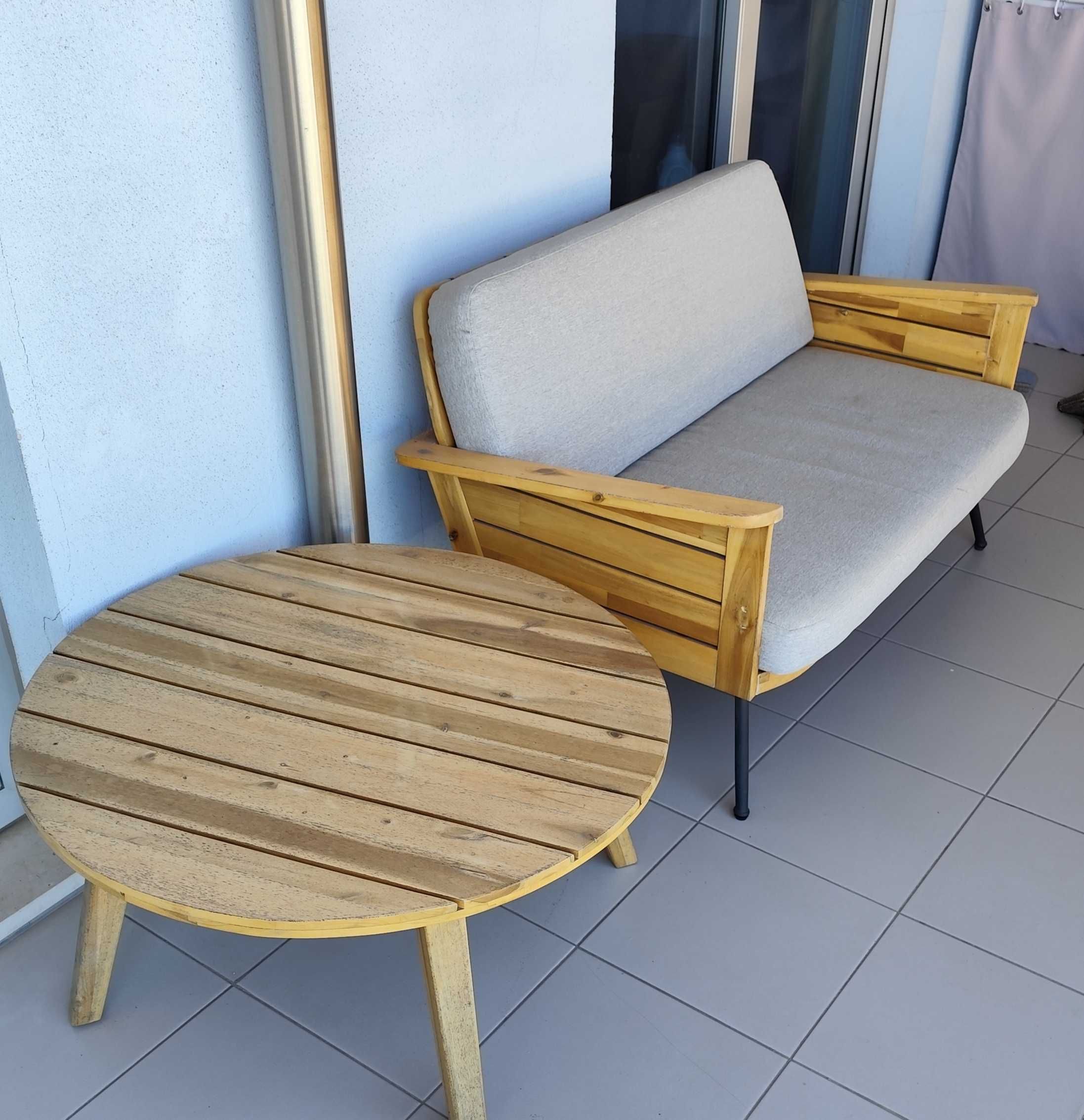 Conjunto Sofá e mesa de exterior
