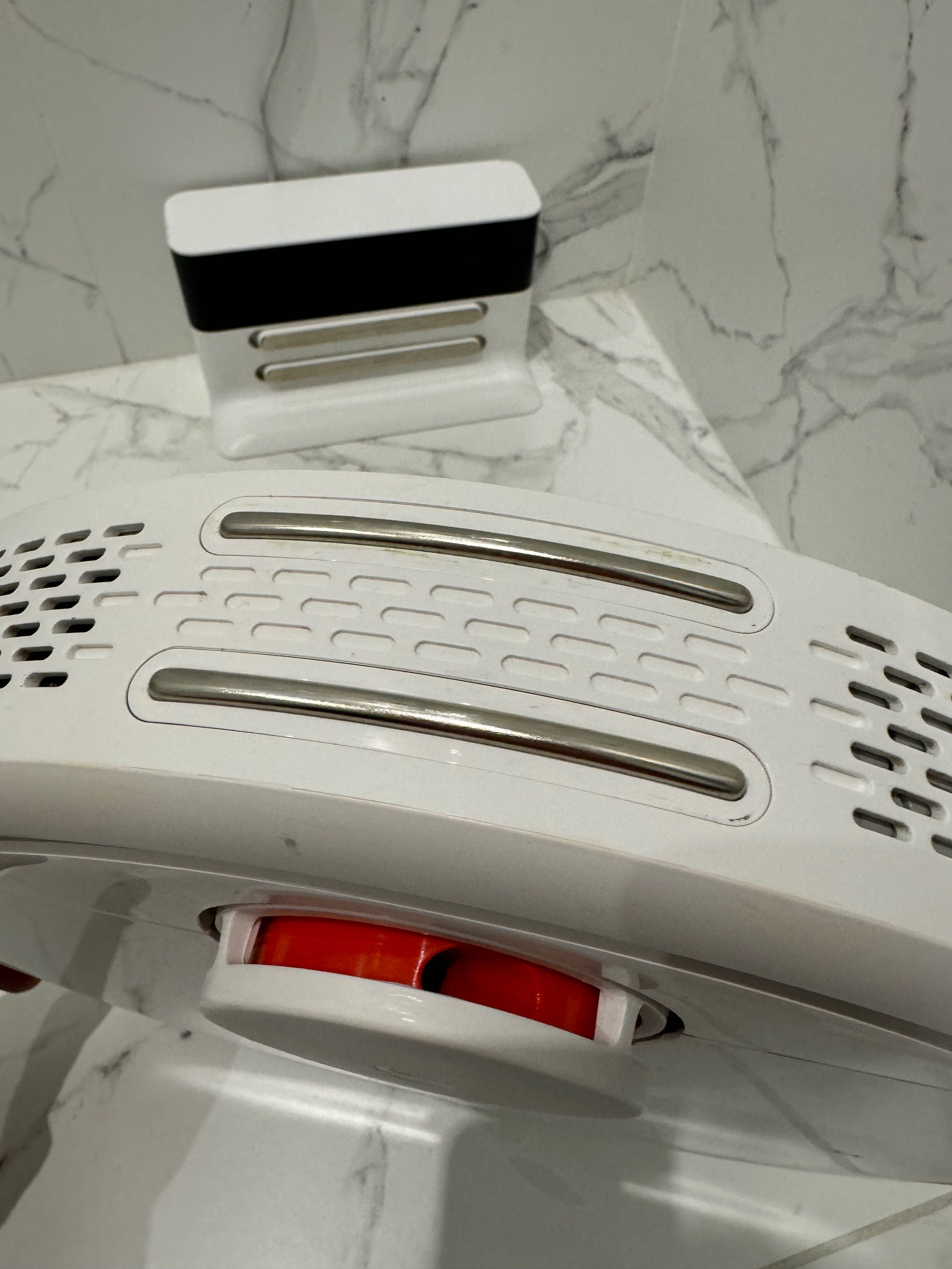 Робот-пылесос Xiaomi  Mi Robot Vacuum Cleaner SDJQR02RR
