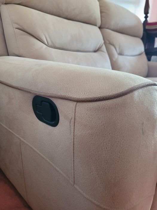 Sofá Bege 2 lugares reclinável