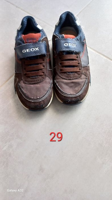 Vários ténis menino