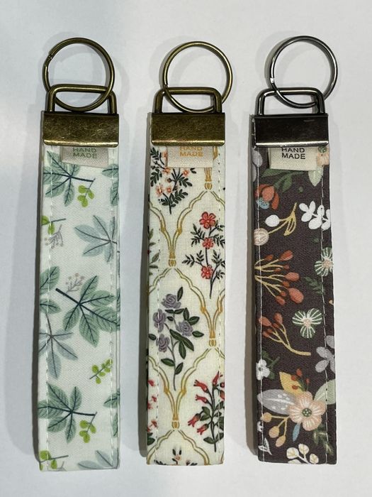 Текстильні брелоки для ключів