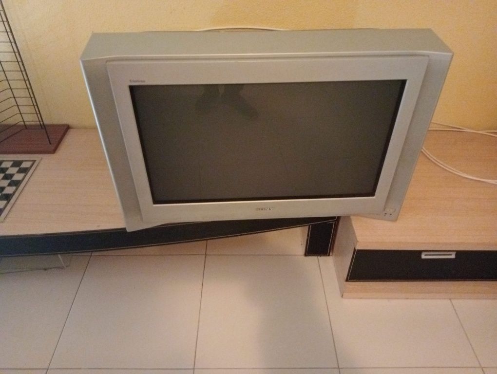 TV Sony Trinitron 100Mhz