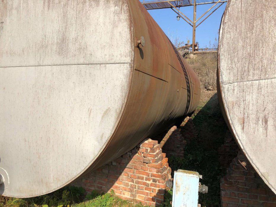 емкость металл 75 и 50 м.куб. 25 бу бензин