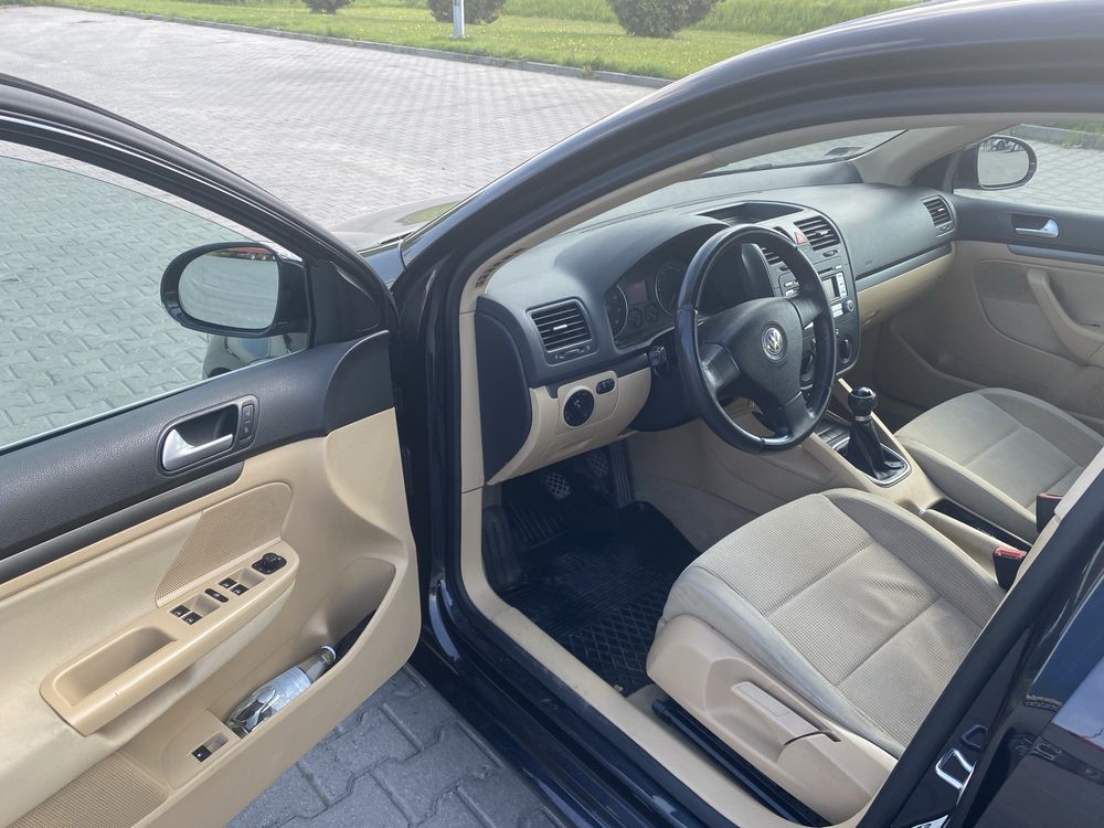 Vw Jetta 2.0 Fsi.. stan Bdb