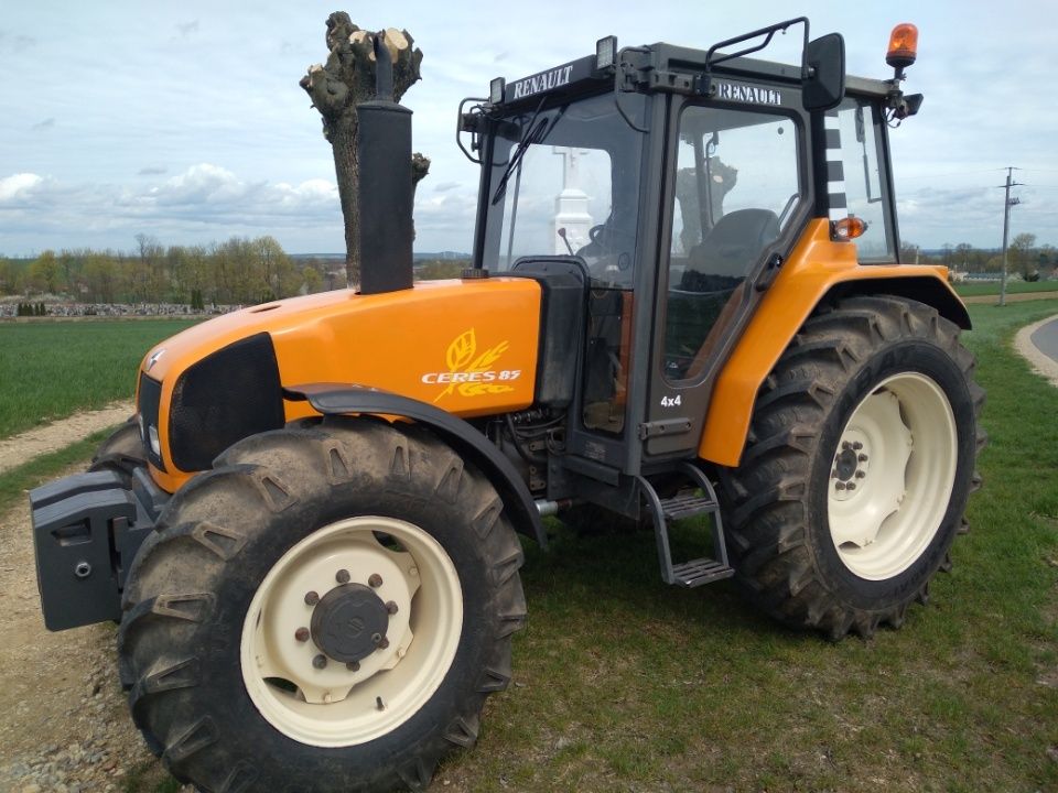 Ciągnik Renault ceres 85