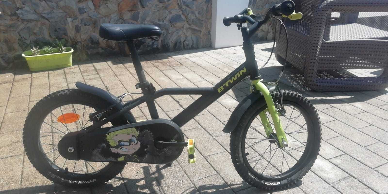BICICLETA 16 polegas 4,5-6 anos 500 Dark Hero B'TWIN