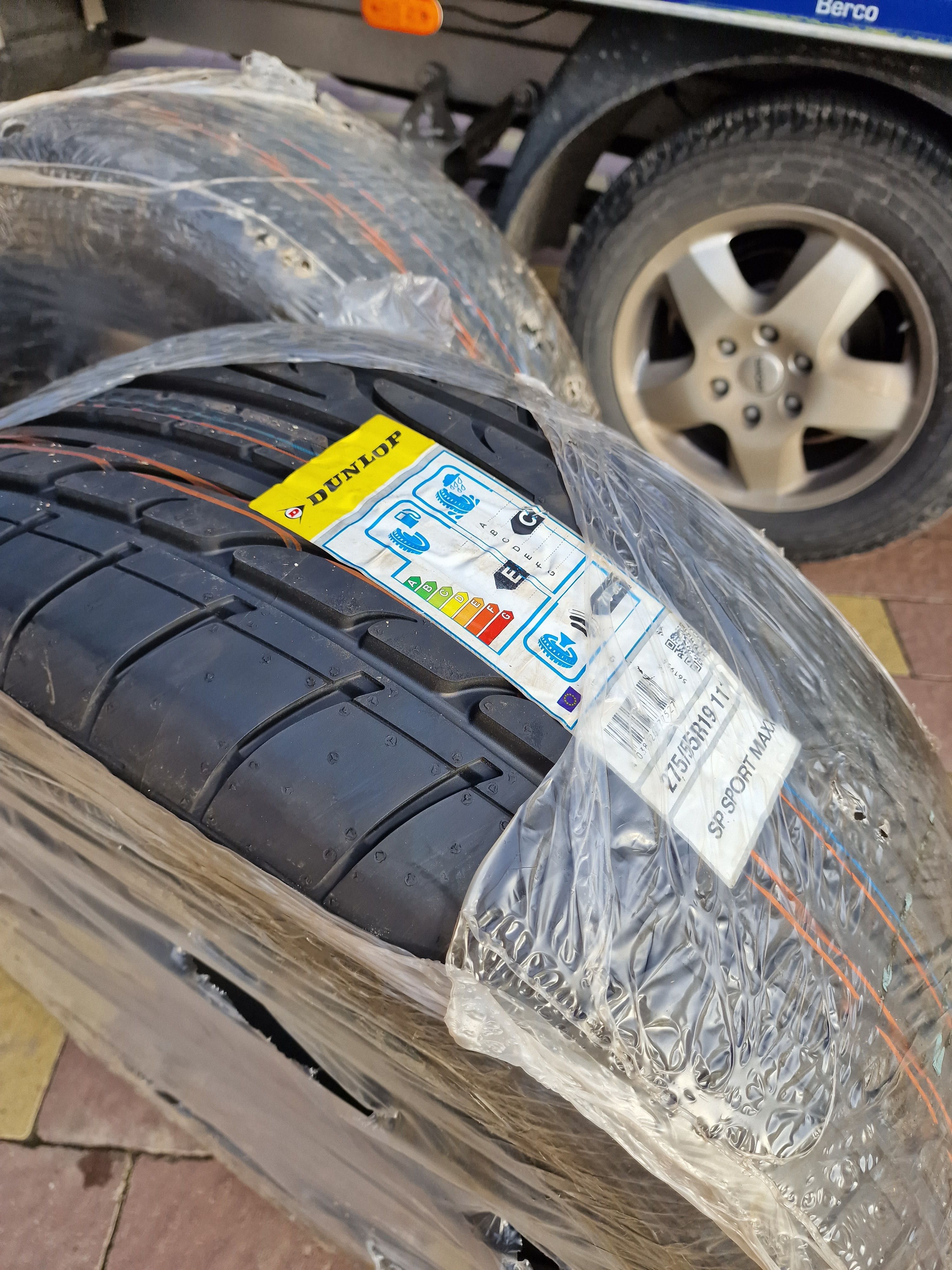 Резина Резiна колеса нова гума DUNLOP 275/55R19 111V