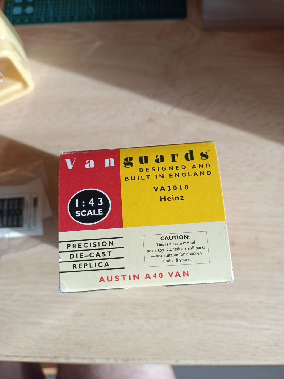 Vanguards Austin A40 Van skala 1 43