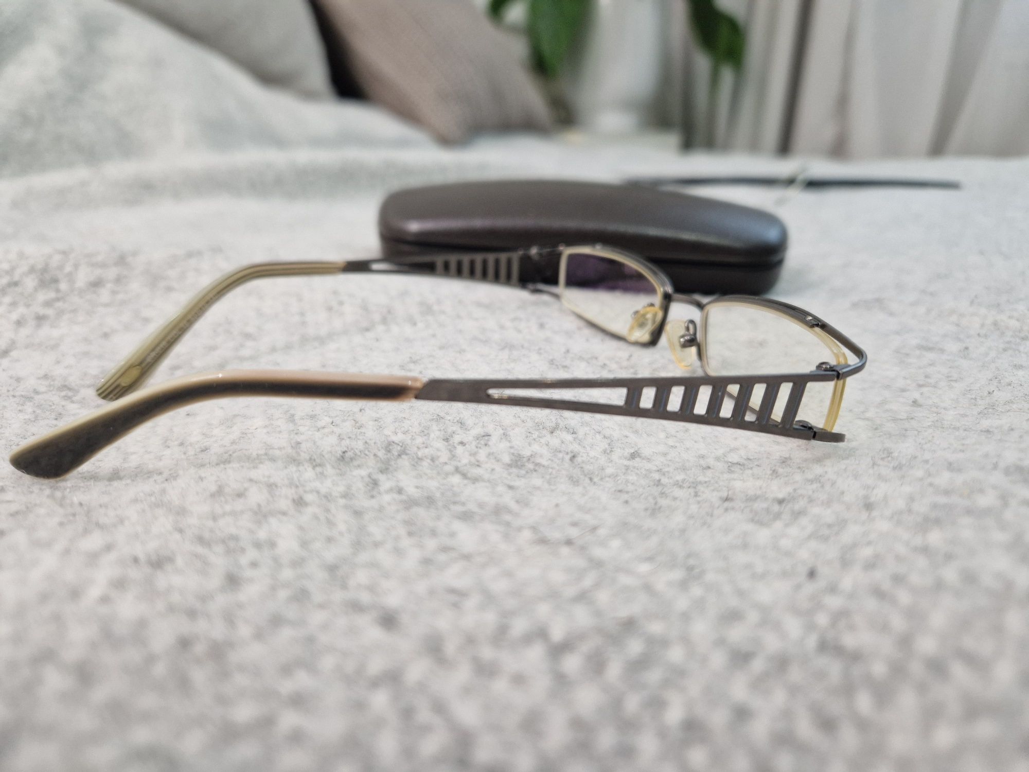 Metalowe oprawki do okularów