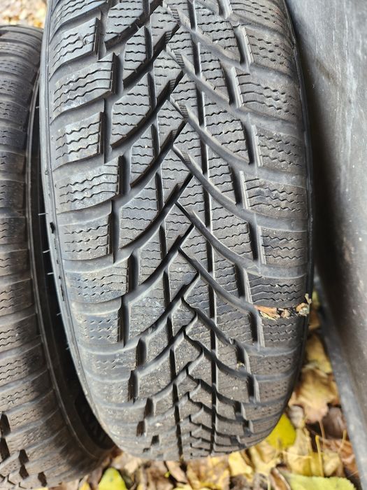 Комплект зимової гуми 2023 з дисками і ковпаками mazda 185 70 r14