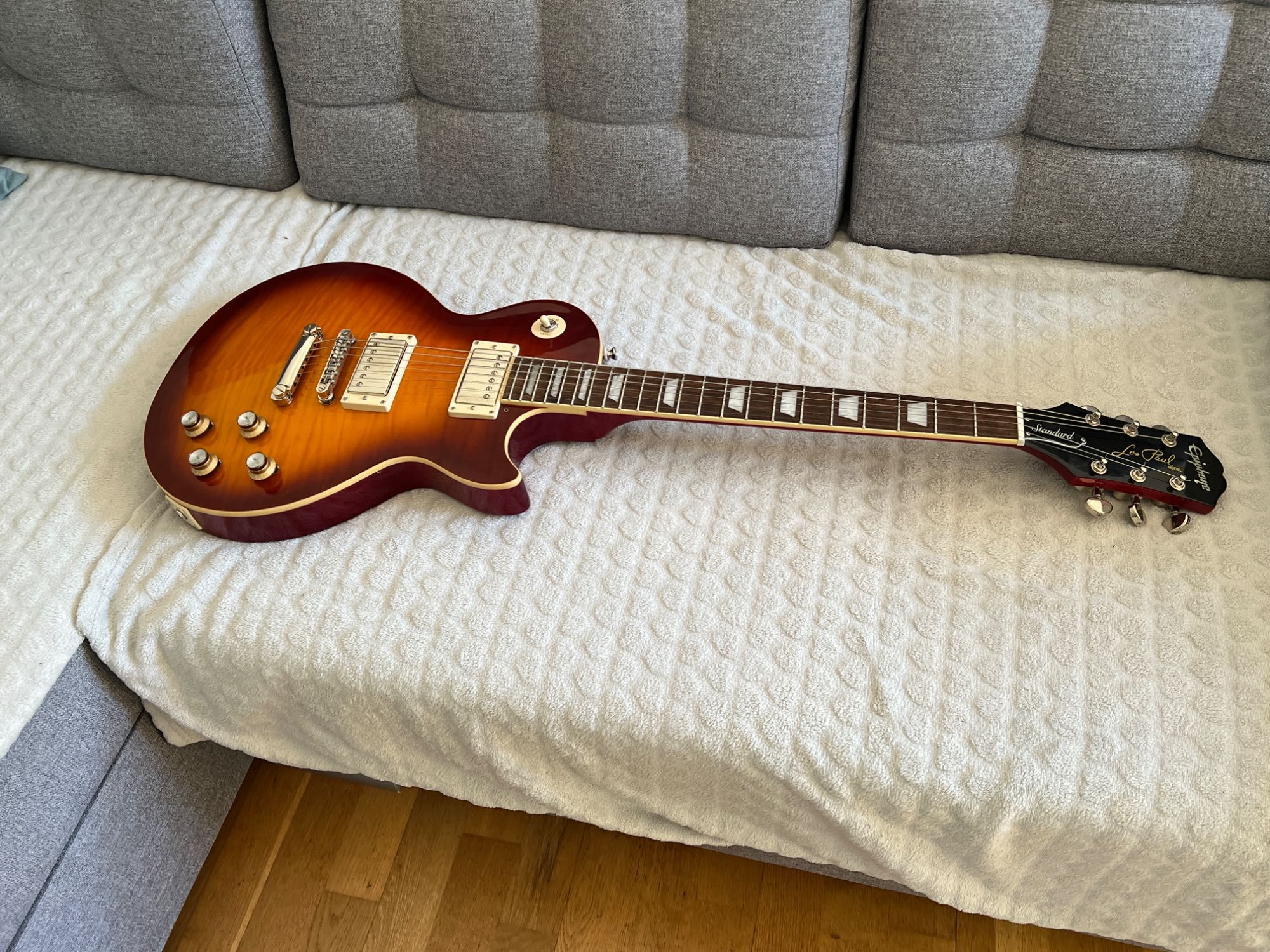 Epiphone les paul standard