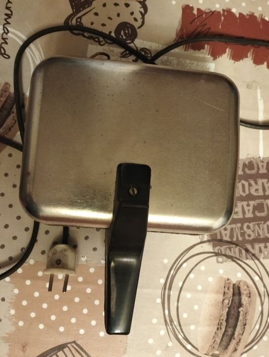 Ласунка электро вафельница