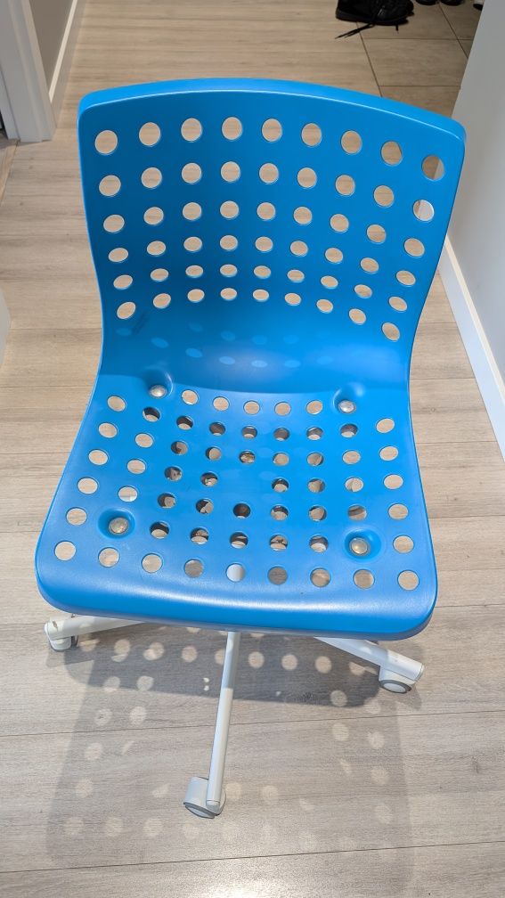 Krzesło obrotowe do biurka IKEA Skalberg, niebieskie