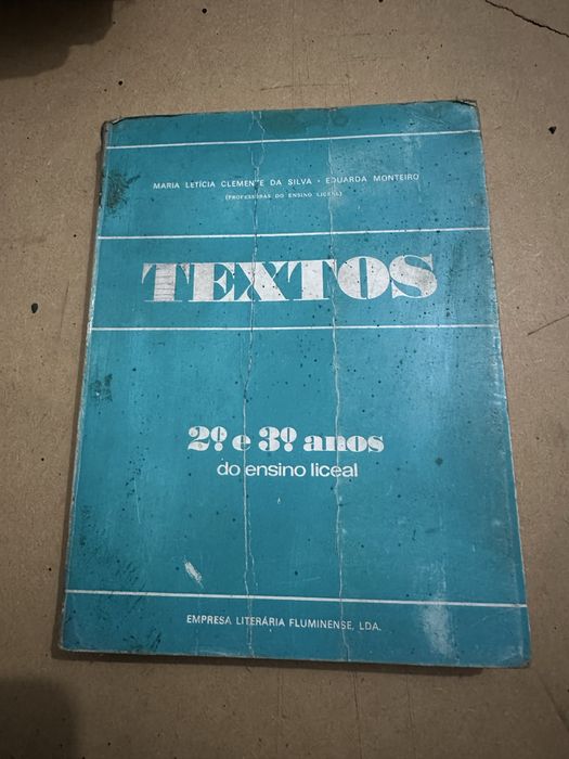 Livro antigo Textos