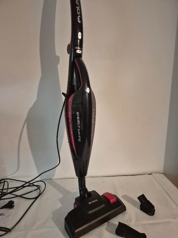 Odkurzacz 2 w 1 marki Ariete