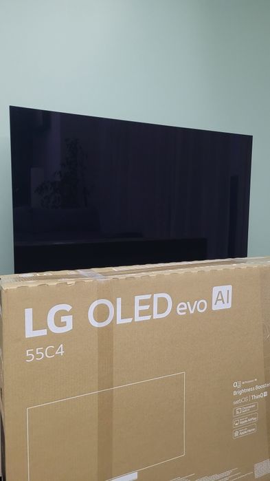 Televisão LG OLED C4 55"