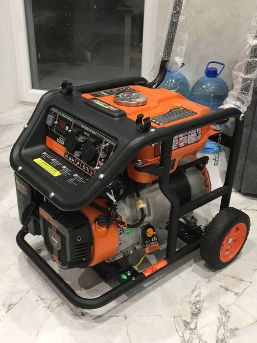 Генератор  бензиновий 4.5 kw привезений з Іспанії GENERGY MONCAYO 4