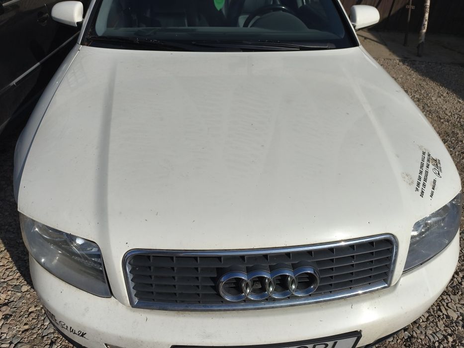 Audi A4 B6 zderzak maska lampa pas przedni
