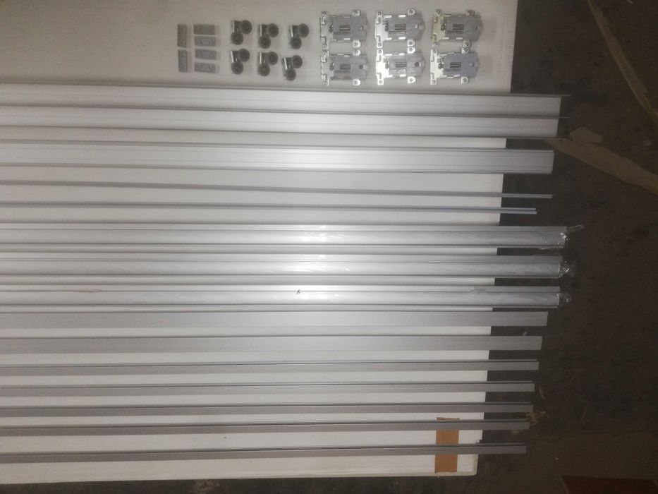 System drzwi przesuwnych