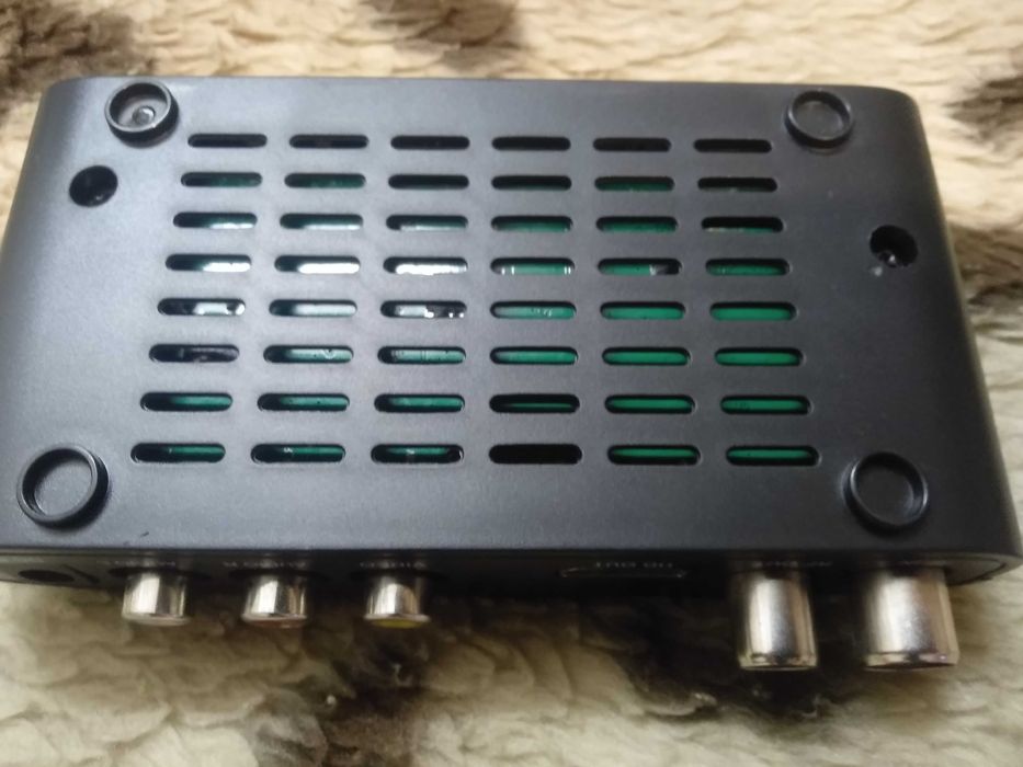 Продам T2 тюнер (ресивер) приставка DVB-T2 HD 72
